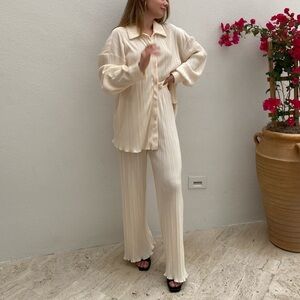 Et Clet Plisse Set in Cream